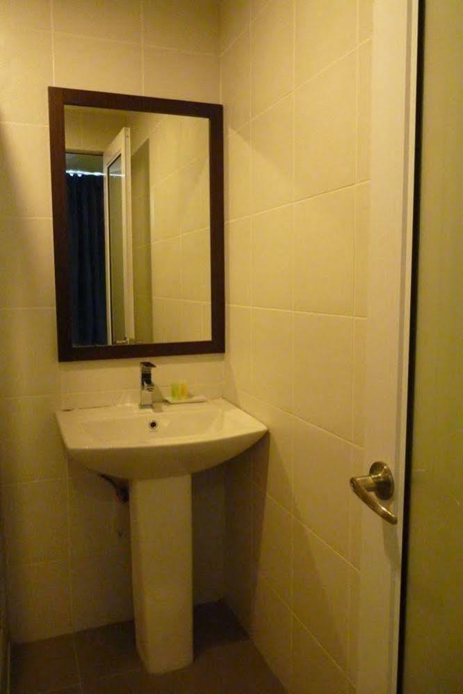 Transit Hotel Labuan Exterior foto